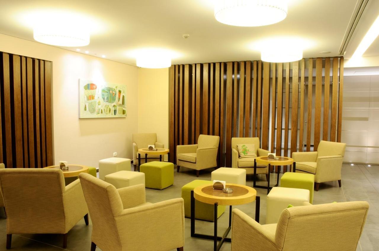 Country Lodge Hotel & Resort Beirut Exteriör bild