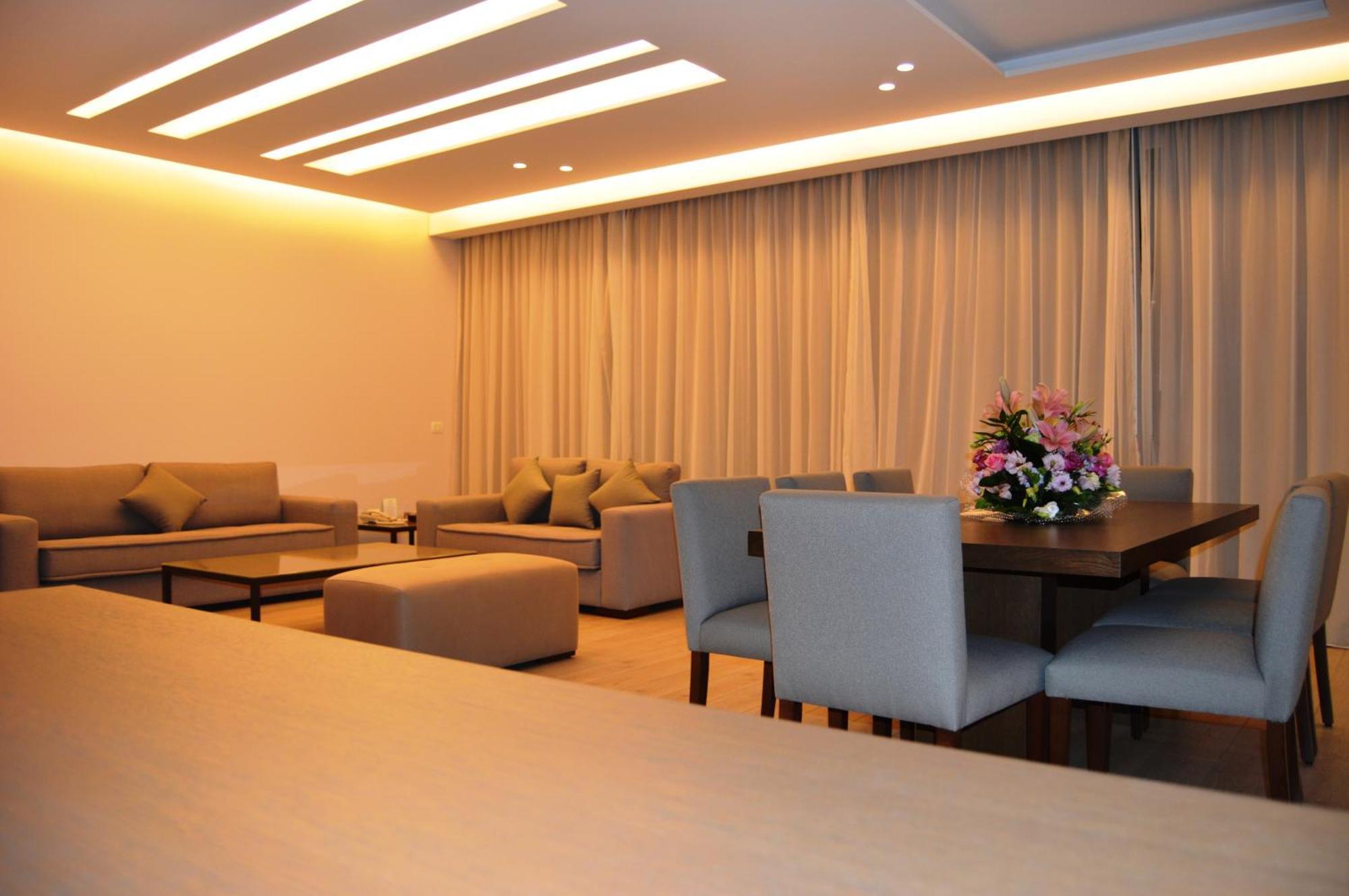 Country Lodge Hotel & Resort Beirut Rum bild
