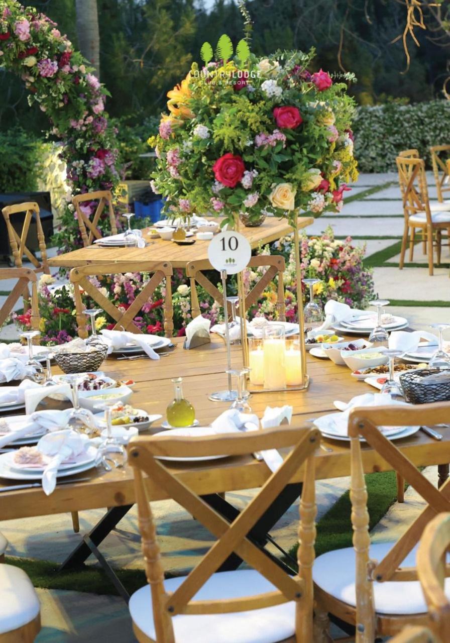 Country Lodge Hotel & Resort Beirut Exteriör bild