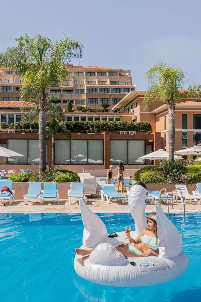 Country Lodge Hotel & Resort Beirut Exteriör bild