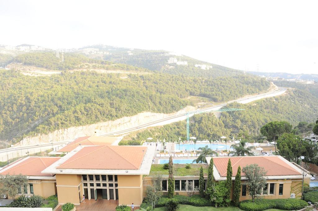 Country Lodge Hotel & Resort Beirut Exteriör bild