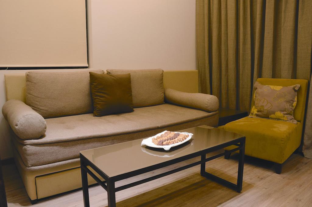 Country Lodge Hotel & Resort Beirut Exteriör bild
