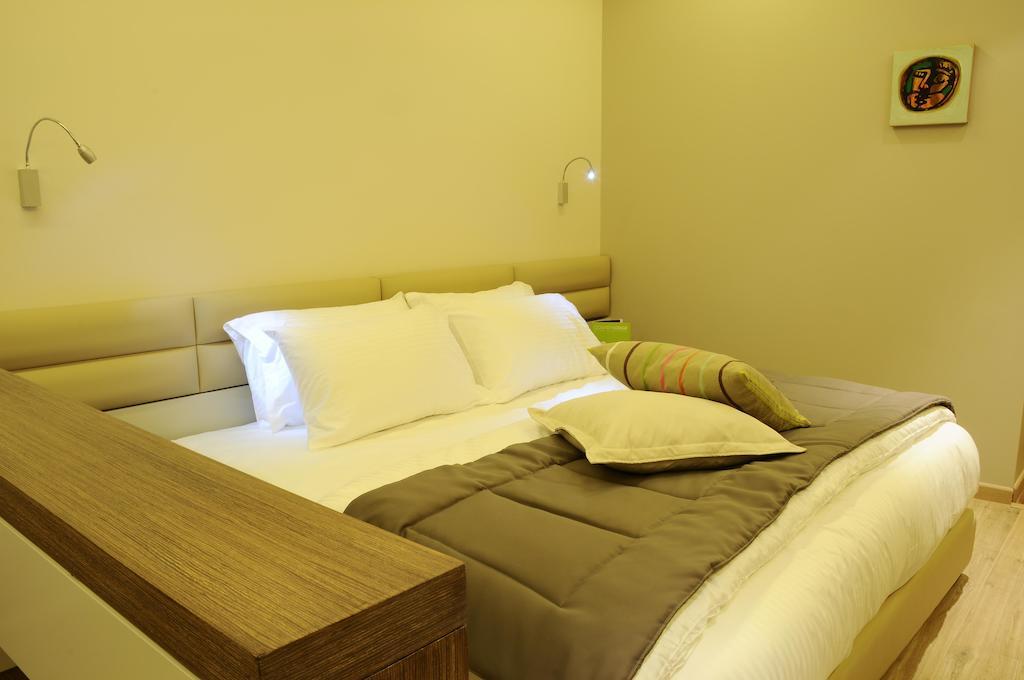 Country Lodge Hotel & Resort Beirut Exteriör bild