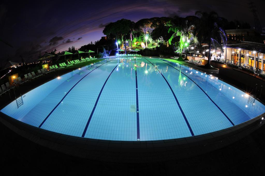 Country Lodge Hotel & Resort Beirut Exteriör bild